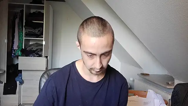 Snapshot of Stephanien chatting on September 28, 9:14 am Stephanien online show from September 28, 9:14 am