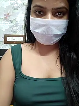 Snapshot of Myloveurvi chatting on April 23, 10:14 am Myloveurvi online show from April 23, 10:14 am