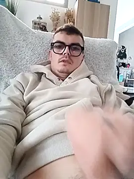 GLouglou19 online show from November 2, 3:58 pm