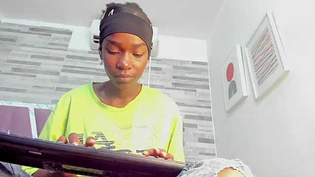 ebony march online show from October 29, 6:42 pm