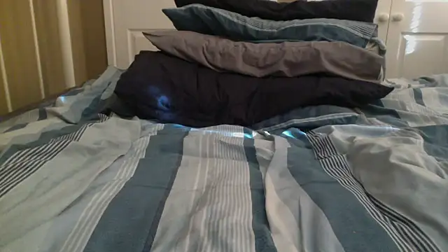 Snapshot of midlandsforfun chatting on March 4, 1:49 pm midlandsforfun online show from March 4, 1:49 pm