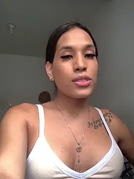 Snapshot of Emiily_Miller chatting on December 11, 8:07 pm Emiily Miller online show from December 11, 8:07 pm