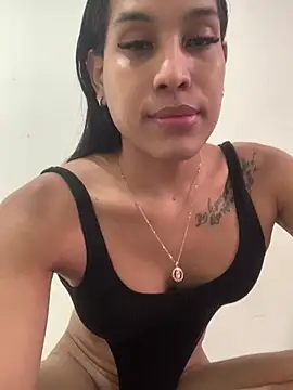 Snapshot of Emiily_Miller chatting on December 16, 6:16 pm Emiily Miller online show from December 16, 6:16 pm