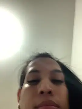 Snapshot of Emiily_Miller chatting on December 20, 1:58 am Emiily Miller online show from December 20, 1:58 am