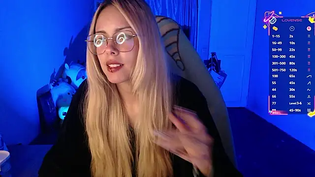 Snapshot of 7Hana7 chatting on March 12, 2:39 am 7Hana7 online show from March 12, 2:39 am