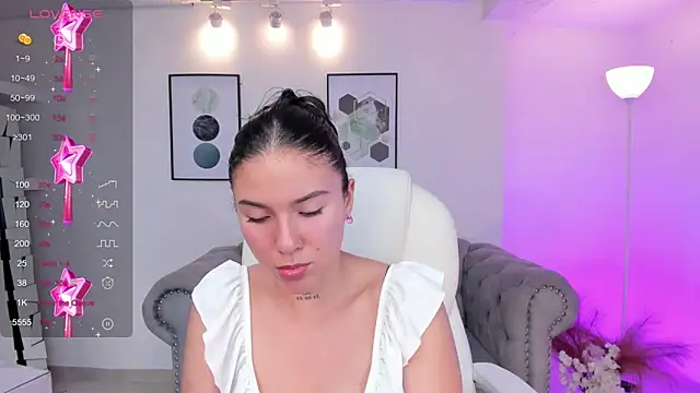 Snapshot of kendaall_jenner_ chatting on December 21, 3:36 am kendaall jenner online show from December 21, 3:36 am