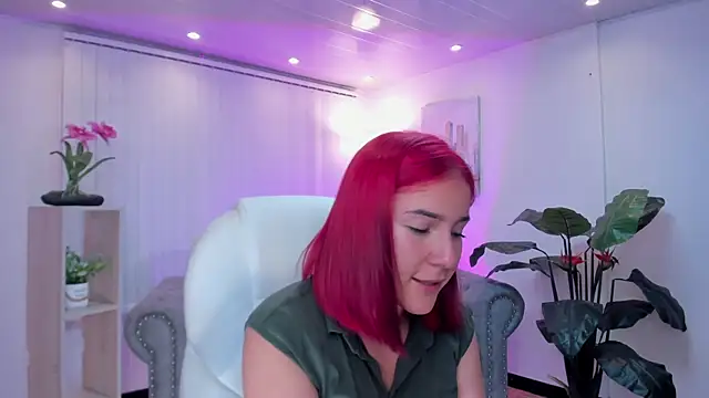 Snapshot of kendaall_jenner_ chatting on February 13, 5:16 am kendaall jenner online show from February 13, 5:16 am