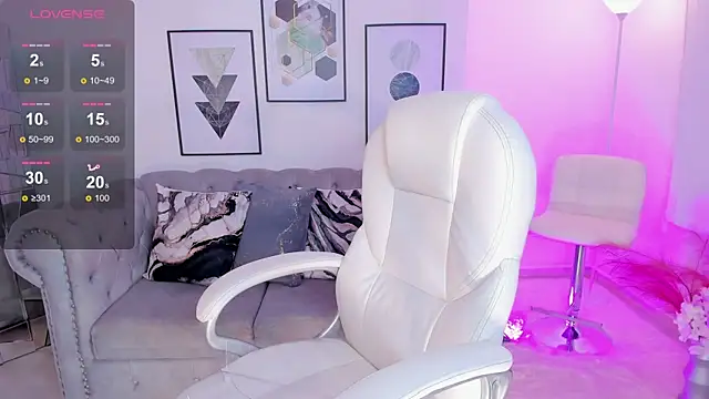 Snapshot of kendaall_jenner_ chatting on March 4, 4:27 am kendaall jenner online show from March 4, 4:27 am