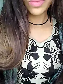 Sreya213 online show from December 7, 5:04 am