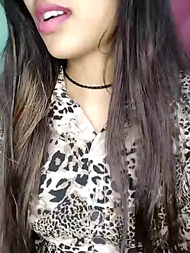 Sreya213 online show from January 14, 9:09 pm