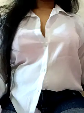 Snapshot of Rina777o chatting on January 4, 10:05 am Rina777o online show from January 4, 10:05 am