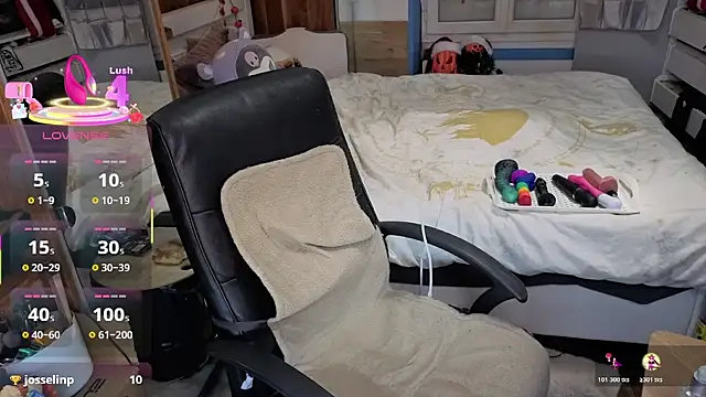 LisandreLaVenale online show from December 14, 9:52 pm