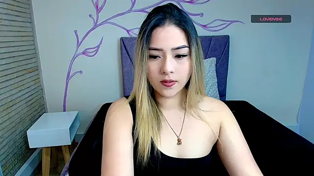 Snapshot of DahliaMoore chatting on December 11, 12:02 pm DahliaMoore online show from December 11, 12:02 pm
