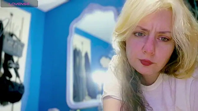 SkarlettRose96 online show from November 18, 12:20 pm