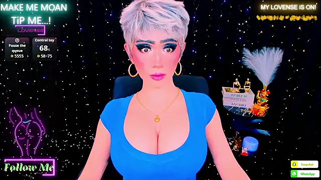 Snapshot of TwittyGirL9inch_exotic chatting on January 17, 9:40 pm TwittyGirL9inch exotic online show from January 17, 9:40 pm