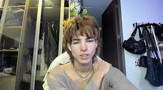 santy-kitty online show from January 27, 11:54 pm