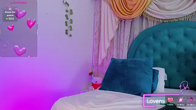 saskia secret online show from March 18, 5:31 am