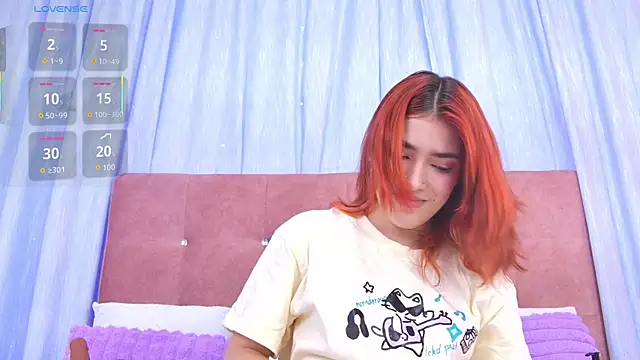 Snapshot of AlliciaKim chatting on February 13, 11:50 am AlliciaKim online show from February 13, 11:50 am