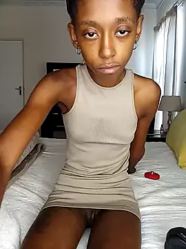 Snapshot of 02Boitybaby chatting on December 17, 10:55 am 02Boitybaby online show from December 17, 10:55 am