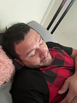 Snapshot of elamante03 chatting on January 13, 2:21 pm elamante03 online show from January 13, 2:21 pm