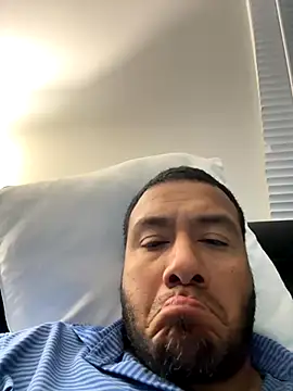 Snapshot of elamante03 chatting on September 10, 4:01 am elamante03 online show from September 10, 4:01 am