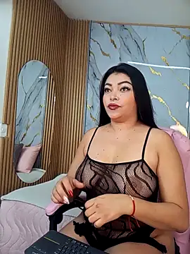 Snapshot of EmaBakker chatting on October 11, 1:20 pm EmaBakker online show from October 11, 1:20 pm