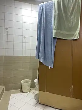 Layla-daloua online show from December 18, 11:22 pm