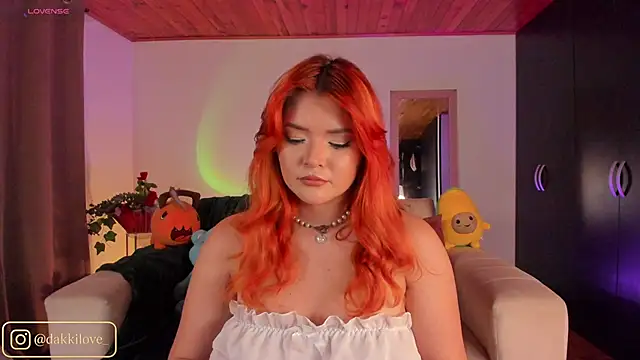 DAKOTA LOVEE online show from May 13, 3:15 am