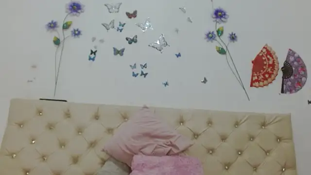 Snapshot of marlymilf6 chatting on March 11, 2:06 am marlymilf6 online show from March 11, 2:06 am