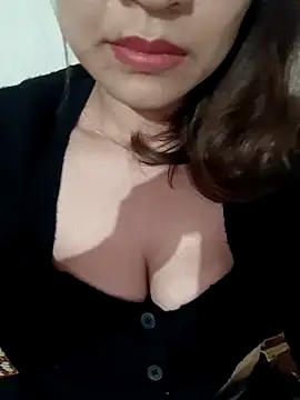 Snapshot of AssAsiancute chatting on March 15, 4:43 pm AssAsiancute online show from March 15, 4:43 pm