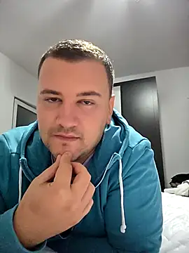 Snapshot of KarlosCarutox chatting on September 17, 5:25 pm KarlosCarutox online show from September 17, 5:25 pm