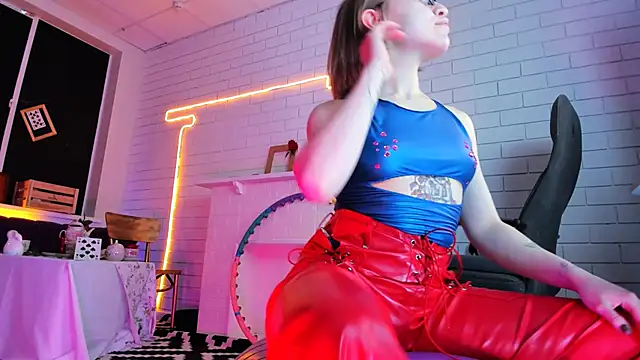 Snapshot of AphexQueen chatting on December 28, 9:19 pm AphexQueen online show from December 28, 9:19 pm