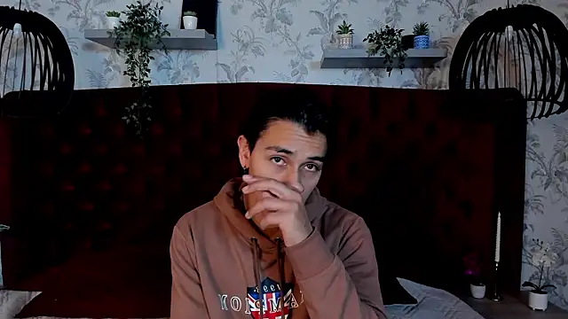 Andy Joy  online show from February 10, 11:25 am