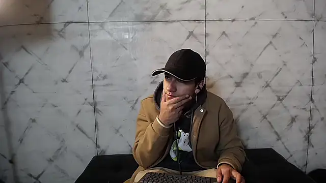 Snapshot of Andy_Joy_ chatting on April 27, 11:41 am Andy Joy online show from April 27, 11:41 am