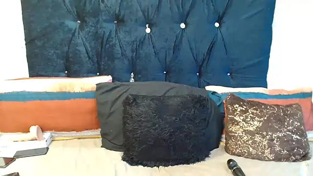 xTALLSEXYBUMx online show from March 21, 6:49 am