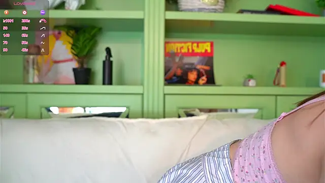 LindaFarmer online show from April 16, 4:57 am