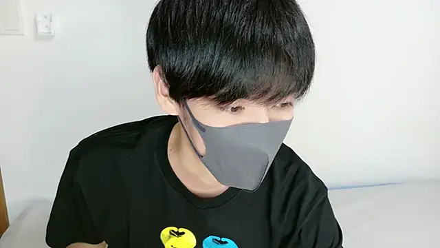 Snapshot of itsme_LEON chatting on October 15, 1:55 pm itsme LEON online show from October 15, 1:55 pm
