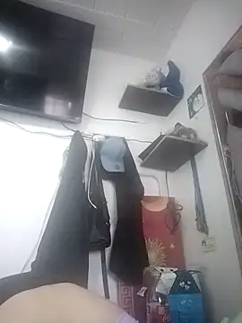 Snapshot of naughty-sharlot chatting on December 18, 9:54 pm naughty-sharlot online show from December 18, 9:54 pm