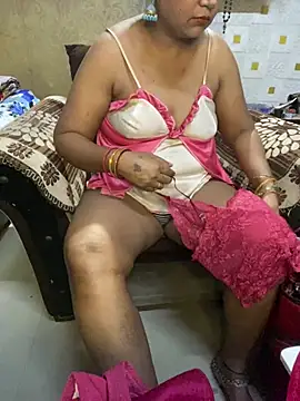 Snapshot of Tameesh_sexy_mistress chatting on June 24, 4:28 pm Tameesh sexy mistress online show from June 24, 4:28 pm