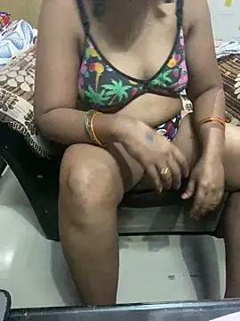 Snapshot of Tameesh_sexy_mistress chatting on July 3, 5:19 pm Tameesh sexy mistress online show from July 3, 5:19 pm