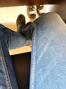 Ishan003 online show from March 8, 9:57 am