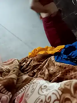 Snapshot of Bhabhi_desi12 chatting on March 5, 1:52 am Bhabhi desi12 online show from March 5, 1:52 am