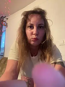 Snapshot of Yanacool007 chatting on December 17, 12:43 pm Yanacool007 online show from December 17, 12:43 pm