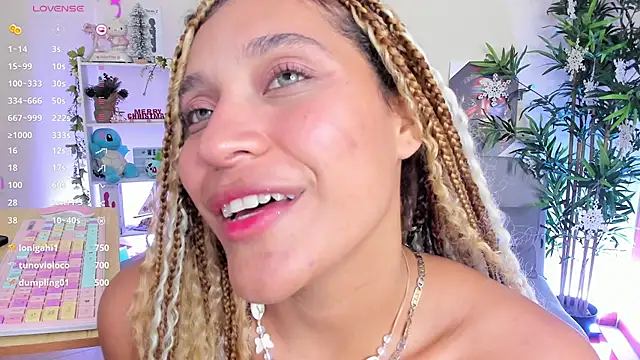 Snapshot of natty_romanof_18 chatting on January 8, 6:31 pm natty romanof 18 online show from January 8, 6:31 pm