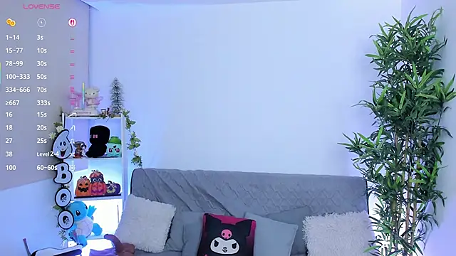 Snapshot of natty_romanof_18 chatting on September 15, 10:37 am natty romanof 18 online show from September 15, 10:37 am