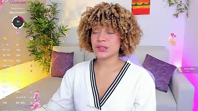 natty romanof 18 online show from April 14, 12:11 pm