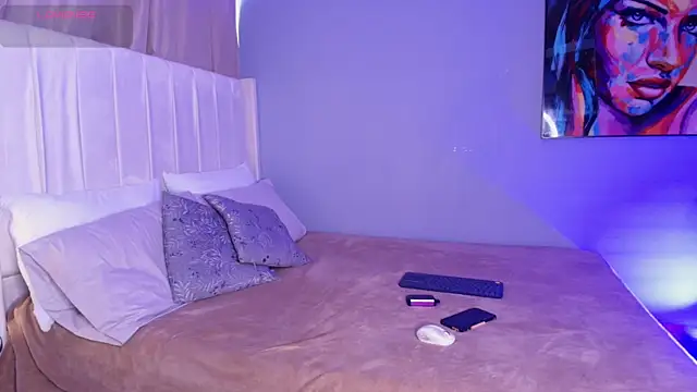 Shenoa1 online show from December 4, 12:47 pm