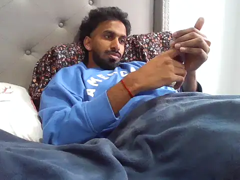 Snapshot of skinny__boy__ chatting on March 2, 7:21 pm skinny boy online show from March 2, 7:21 pm