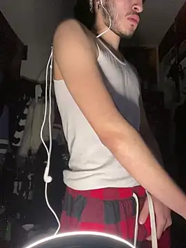 Snapshot of AsdAltiods chatting on March 12, 8:09 am AsdAltiods online show from March 12, 8:09 am