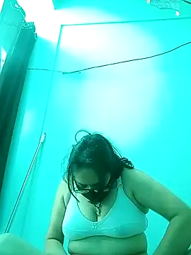 Snapshot of heenage chatting on December 29, 8:00 am heenage online show from December 29, 8:00 am